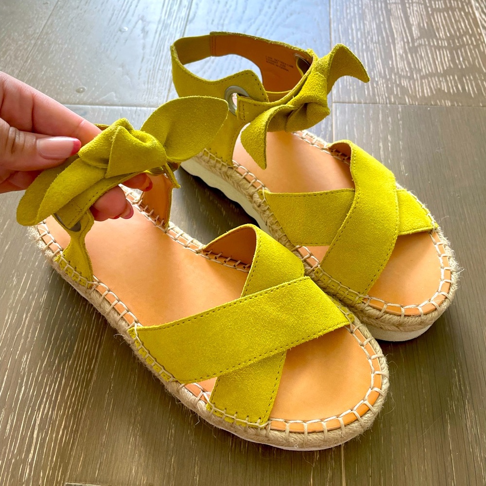 FRYE and CO sandals